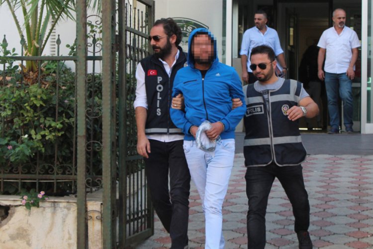 Semt pazarı yankesicilerine "mutlu pazar" operasyonu yapıldı