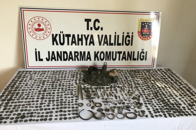 Jandarmadan tarihi eser ka&ccedil;ak&ccedil;ılığı operasyonu