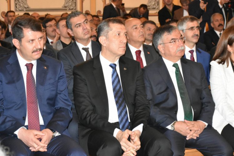 Bakan Sel&ccedil;uk'tan 81 ilin milli eğitim m&uuml;d&uuml;rleriyle toplantı
