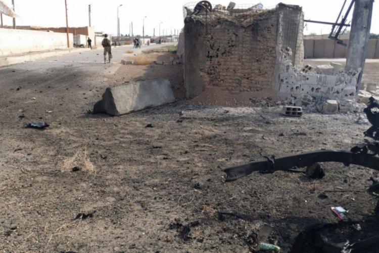Tel Abyad'da bomba y&uuml;kl&uuml; ara&ccedil; patladı