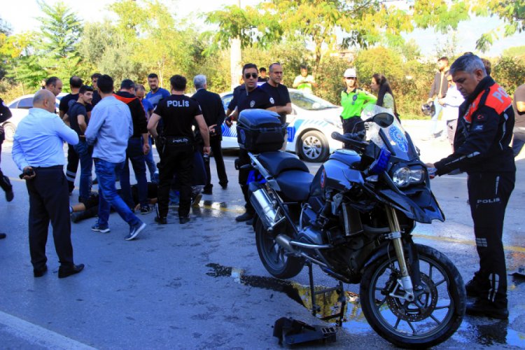 Kazada 2 polis yaralandı