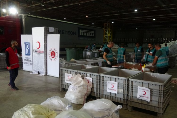 450 bin &ccedil;ift ayakkabı Suriye'ye g&ouml;nderildi