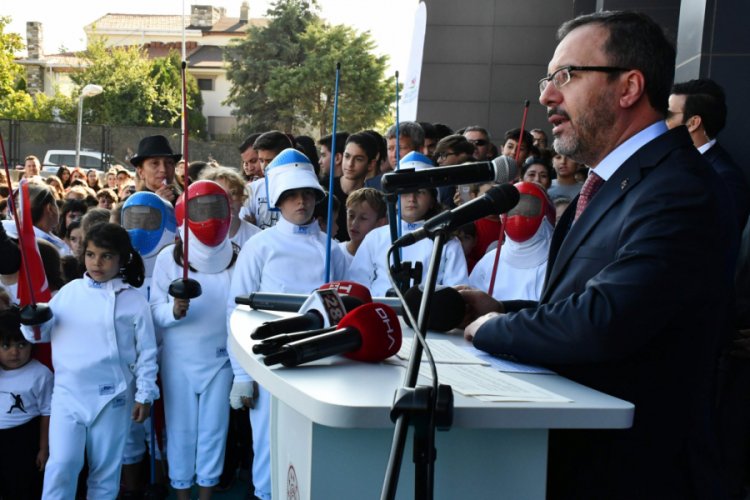 Bakan Kasapoğlu: Kadın sporu stratejisi geliştiriyoruz
