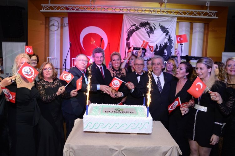 Bursa Sağlık ve Eğitim G&ouml;n&uuml;ll&uuml;leri Derneği'nden Cumhuriyet'in 96. yılı yemeği