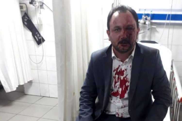 T&uuml;rk Eğitim-Sen Bursa Şube Başkanı Metin &Ouml;ks&uuml;z'e darp!