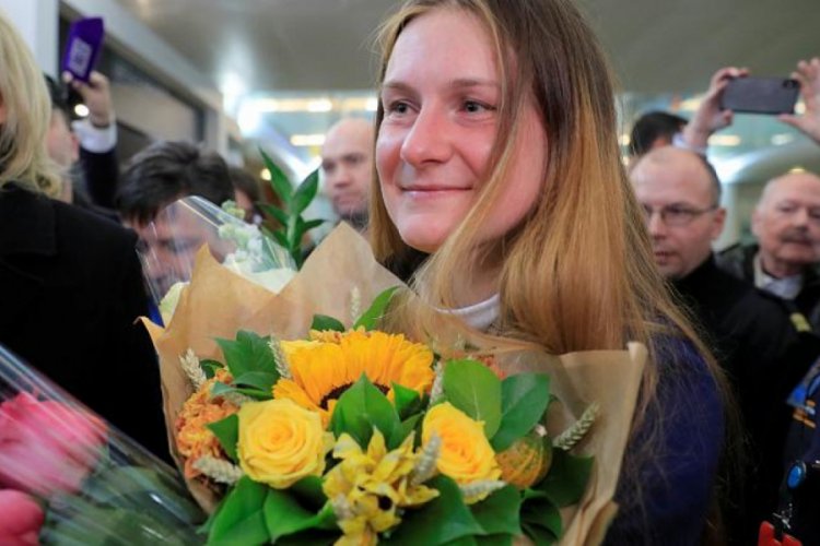 Rus ajan Maria Burina 18 ay hapsin ardından Rusya'ya d&ouml;nd&uuml;