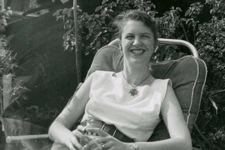 Google'dan Sylvia Plath i&ccedil;in Doodle