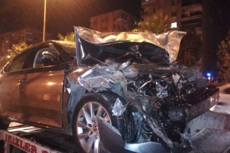 İzmir'de trafik kazası: 4 yaralı