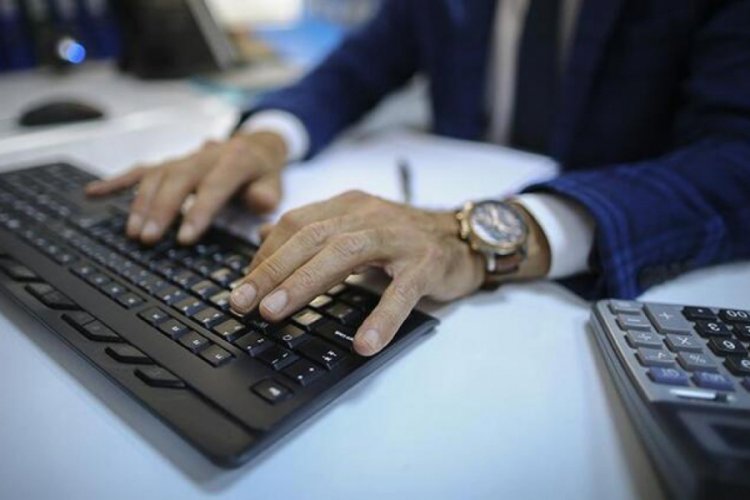 Uzmanlardan &ccedil;ok &ouml;nemli uyarı! Sosyal medyada bunu sakın yapmayın
