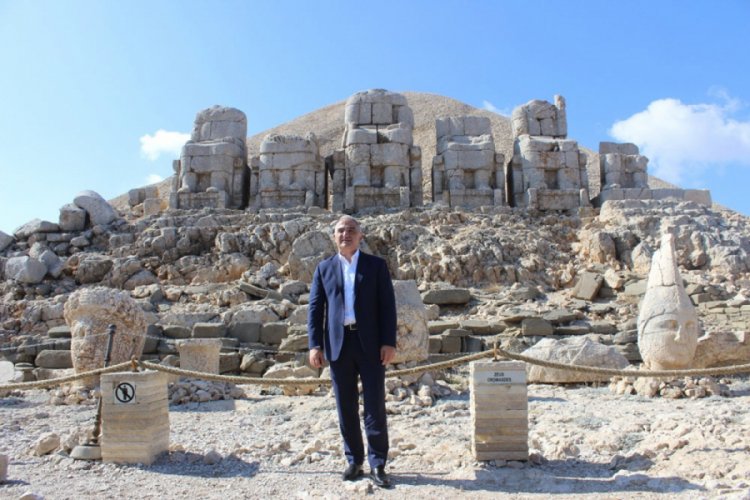 Bakan Ersoy'un Nemrut programında belediye başkanı fenalaştı