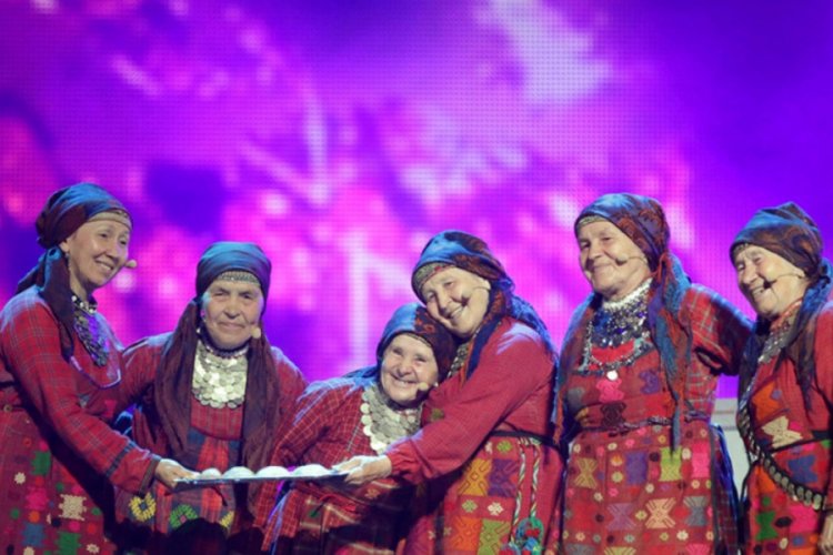 Eurovision'u sallayan Rus ninelerden biri yaşamını kaybetti
