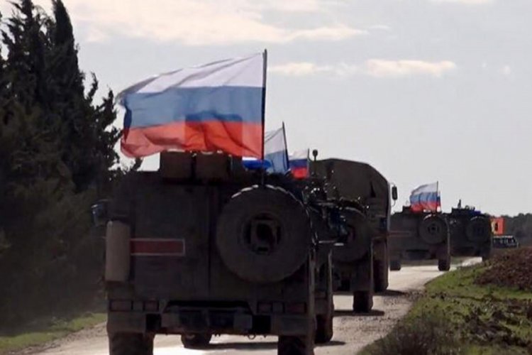 Rus takviye zırhlı ara&ccedil;lar Suriye'ye ulaştı