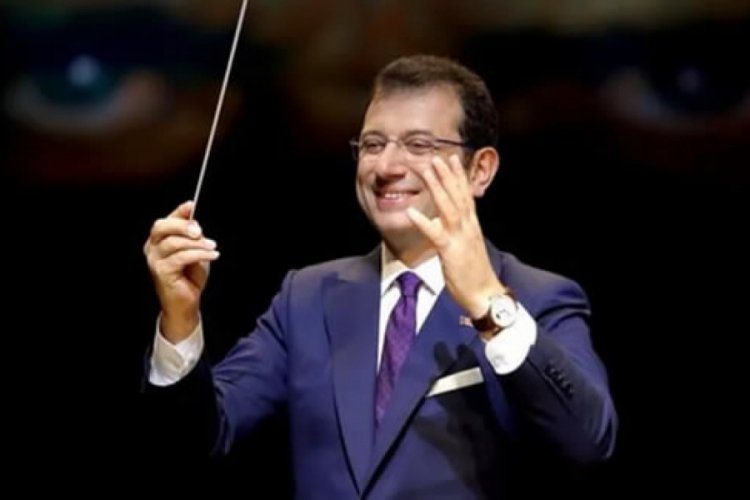 İmamoğlu 29 Ekim Cumhuriyet Marşı'nın orkestra şefliğini yaptı