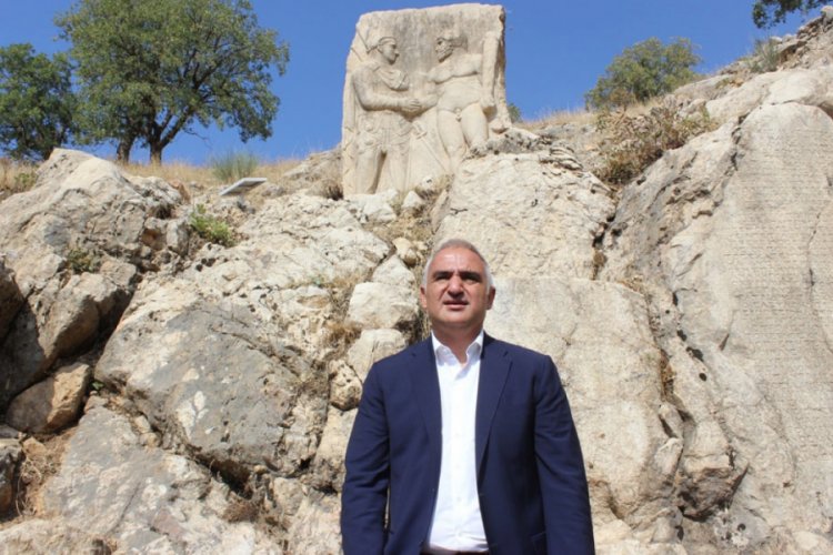 Bakan Ersoy, Adıyaman'ın tarihi mekanlarını inceledi