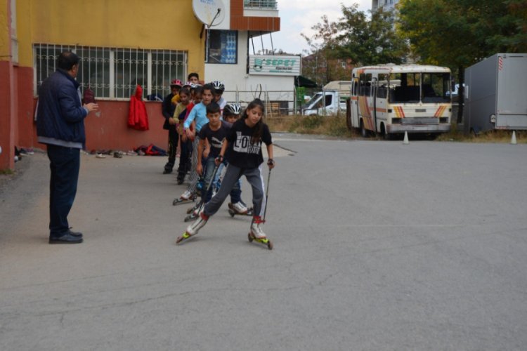 Muşlu &ccedil;ocuklar sporla k&ouml;t&uuml; alışkanlıklardan uzaklaşıyor