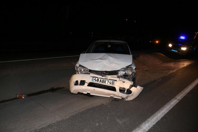 Muğla'da iki otomobil &ccedil;arpıştı: 7 yaralı