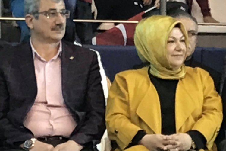 Londra'da ter&ouml;r &ouml;rg&uuml;t&uuml; yandaşları Sancaktepe Belediye Başkanı D&ouml;ğ&uuml;c&uuml;'ye saldırdı