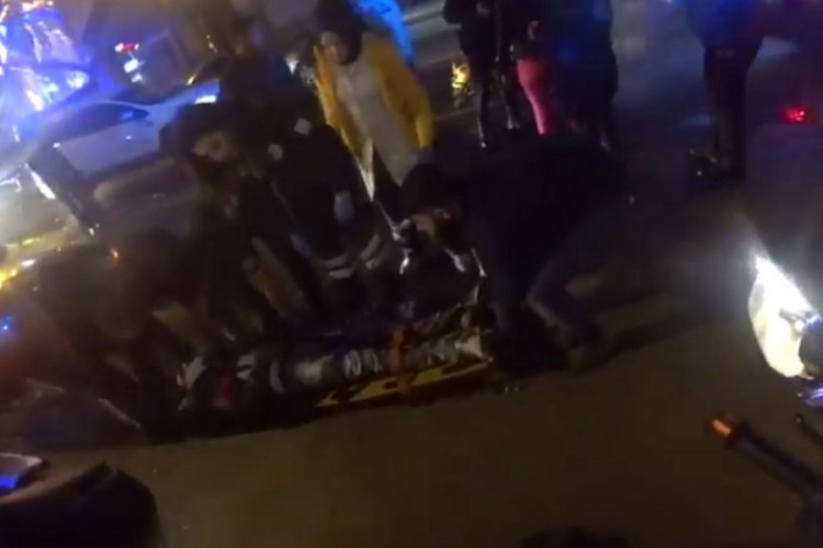 İki aracın karıştığı kazada 3 kişi yaralandı