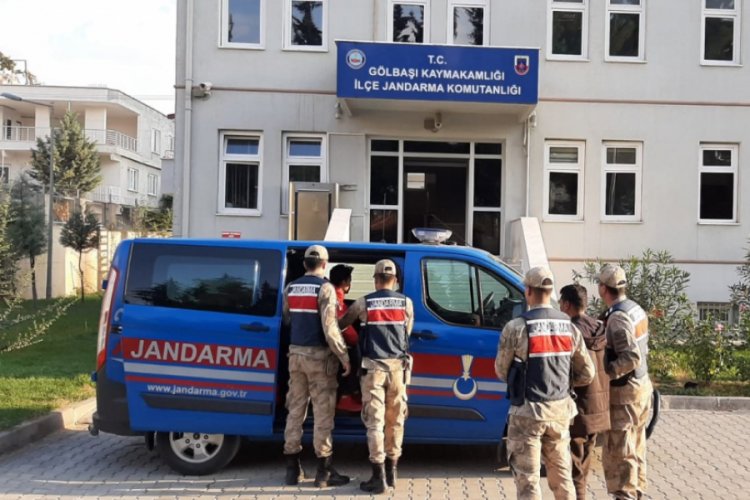 11 ka&ccedil;ak g&ouml;&ccedil;men yakalandı, 1 organizat&ouml;r tutuklandı