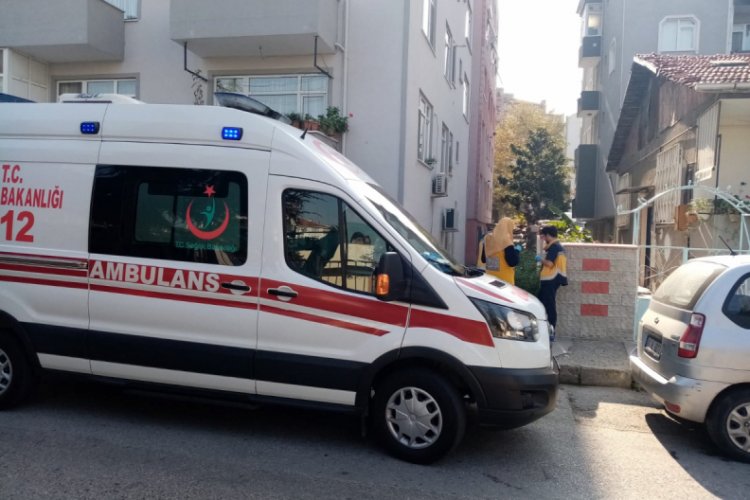 Yalnız yaşadığı evinde &ouml;l&uuml; bulundu