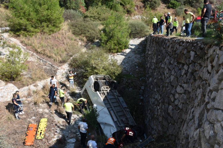 Dere yatağına u&ccedil;an &ouml;ğrenci servisinin şof&ouml;r&uuml; &ouml;ld&uuml;