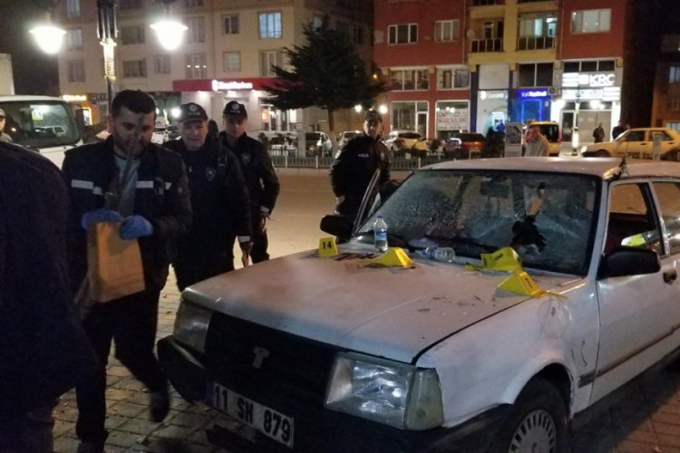 Polis merkezi &ouml;n&uuml;nde t&uuml;fekle ateş a&ccedil;an kişi tutuklandı