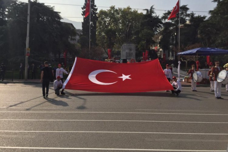 Bursa'da Cumhuriyet'in 96. yıld&ouml;n&uuml;m&uuml; coşkusu!