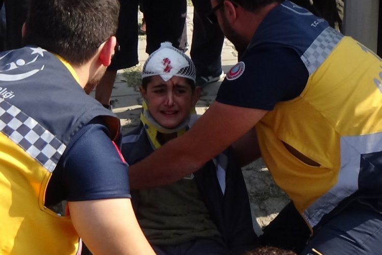 Bursa'da 12 yaşındaki &ccedil;ocuk kazada yaralandı, annesini sayıkladı
