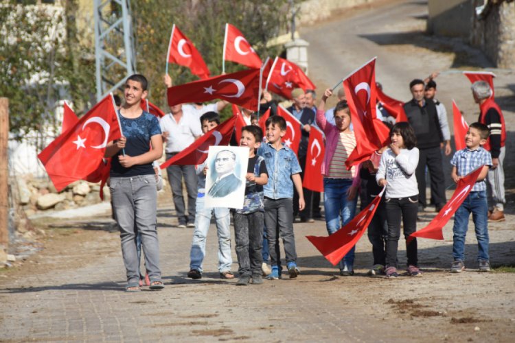 Cumhuriyet k&ouml;y&uuml;nde 'Cumhuriyet Bayramı' coşkusu