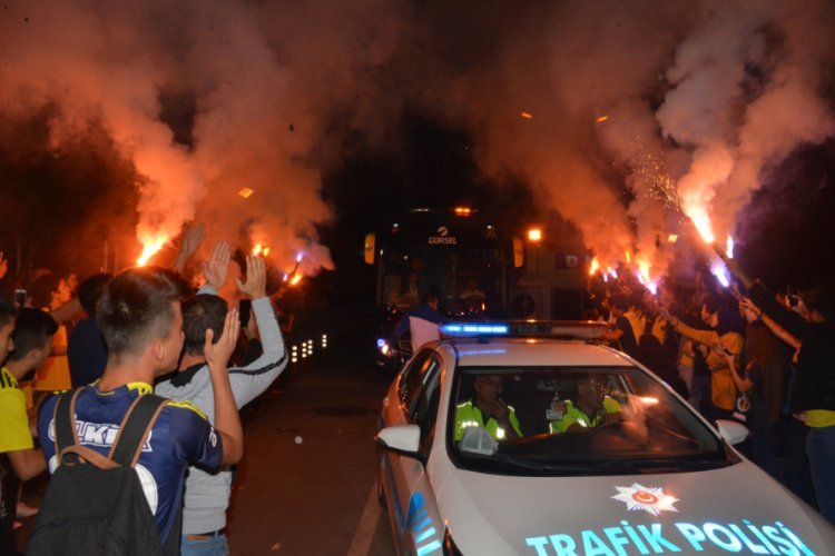 Fenerbah&ccedil;e, Adana'ya geldi