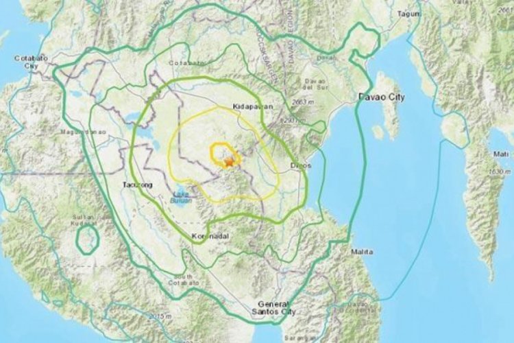 Filipinler'de şiddetli deprem! &Ccedil;ok sayıda &ouml;l&uuml; ve yaralı var