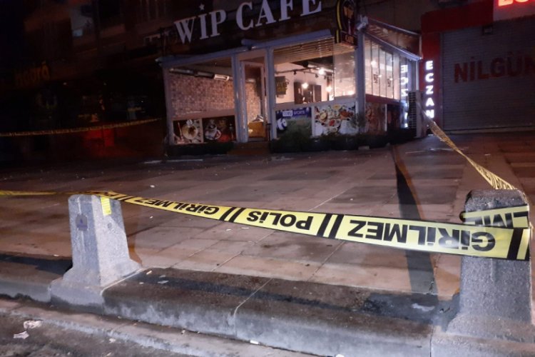 Aynı cadde &uuml;zerindeki iki kafe kurşunlandı