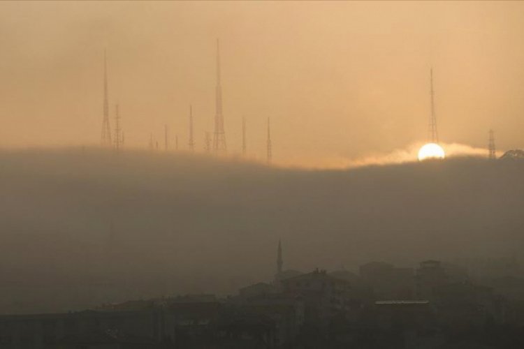 İstanbul Boğazı'nda sis etkili oldu