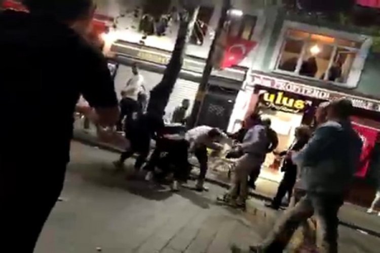 Tekme ve yumrukların konuştuğu kavga kameraya yansıdı