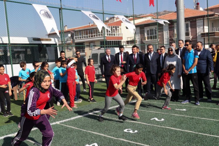 Bakan Kasapoğlu, 29 Ekim Spor Etkinlikleri kapsamında &ouml;ğrencilerle buluştu