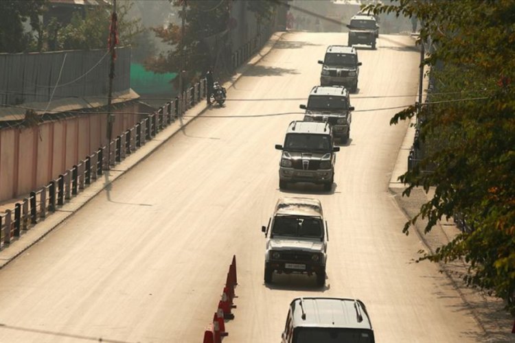 Hindistan'da 'Keşmir ziyareti' tartışması