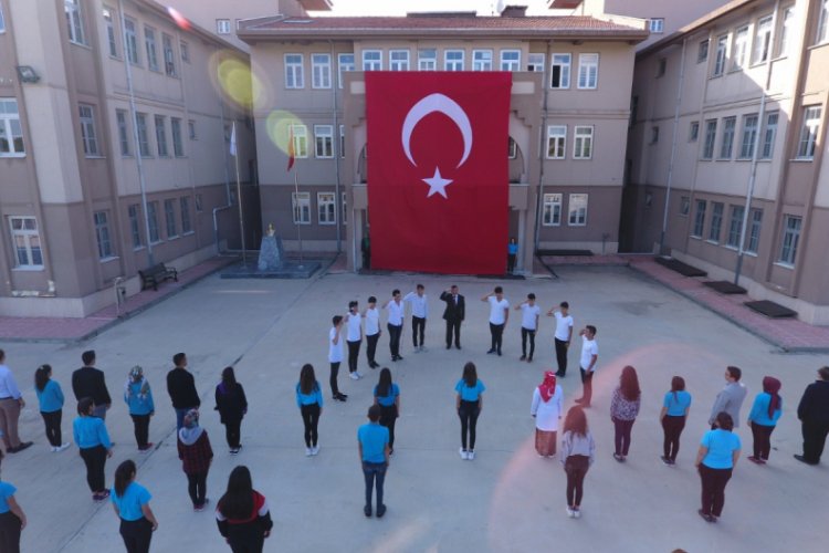 Pazarlar'dan Mehmet&ccedil;iğe klip