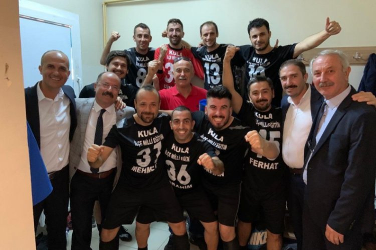 Kulalı &ouml;ğretmenler Manisa şampiyonu