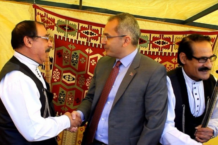 T&Uuml;BİTAK Fuarı'na aşıklar ile Kaymakam'ın atışması damga vurdu