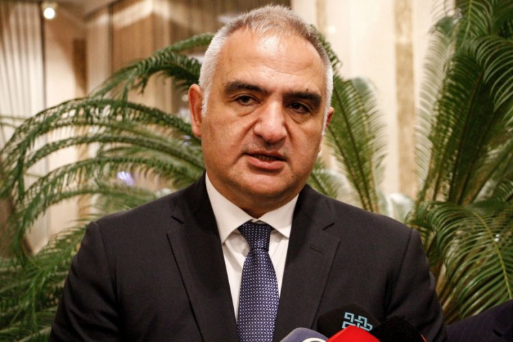 K&uuml;lt&uuml;r ve Turizm Bakanı Ersoy: "Rize'nin en b&uuml;y&uuml;k problemlerinden biri, turist profilindeki &ccedil;eşit azlığı"