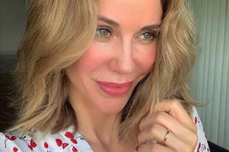 Demet Şener tepkisini, yorumlara verdiği yanıtla g&ouml;sterdi