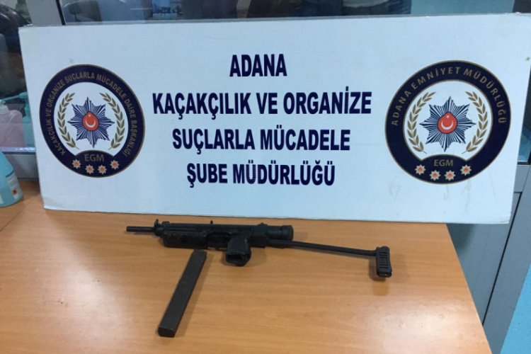 Ev aramasında otomatik silah bulundu