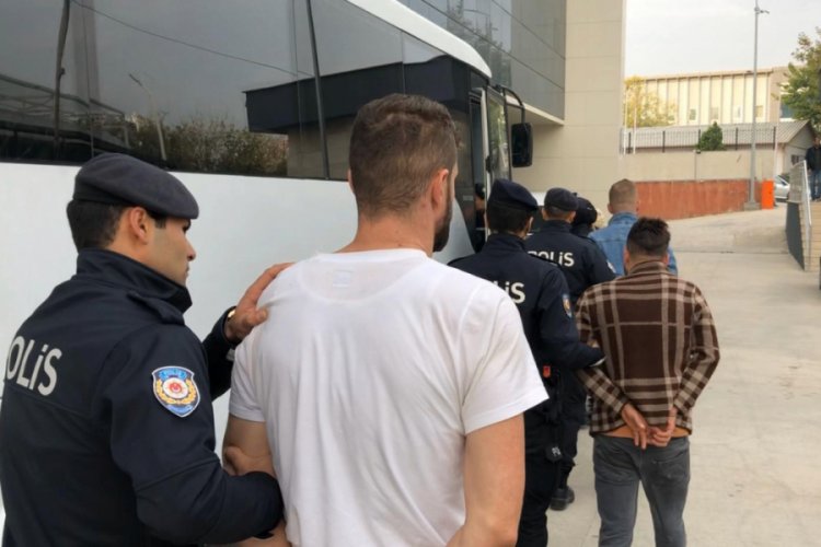 Bursa'da uyuşturucu operasyonu: 22 kişiye g&ouml;zaltı