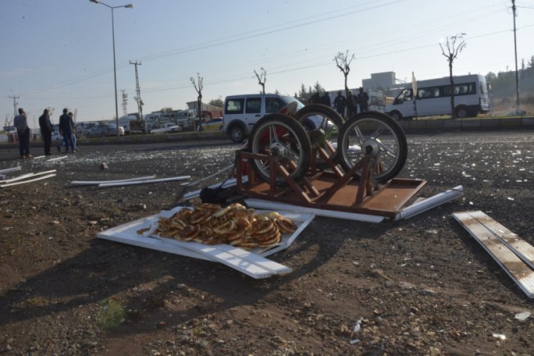 Pikabın &ccedil;arptığı simit&ccedil;i ağır yaralandı