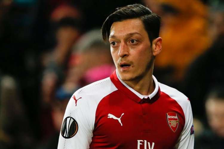 Mesut &Ouml;zil'in performansına &ouml;vg&uuml;