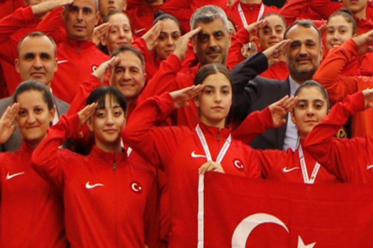 Gaziosmanpaşalı sporcular d&uuml;nya &uuml;&ccedil;&uuml;nc&uuml;s&uuml; oldu