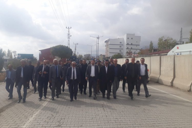 Başkale'deki Merzika Aşireti'nden AK Parti'ye katılım