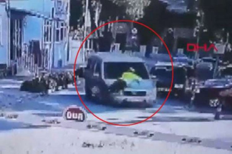 Trafik polisi aracı durdurmak i&ccedil;in 2 kilometre b&ouml;yle gitti