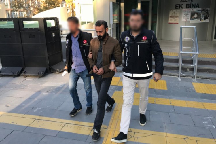 K&uuml;tahya'daki uyuşturucu operasyonuna tutuklama