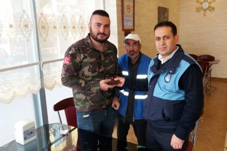 Temizlik iş&ccedil;isi "insanlık &ouml;lmemiş" dedirtti